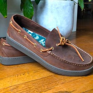 L.L.Bean Mens Leather loafer/house shoe.